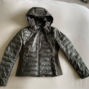 Zara green olive puffer jacket removable hood